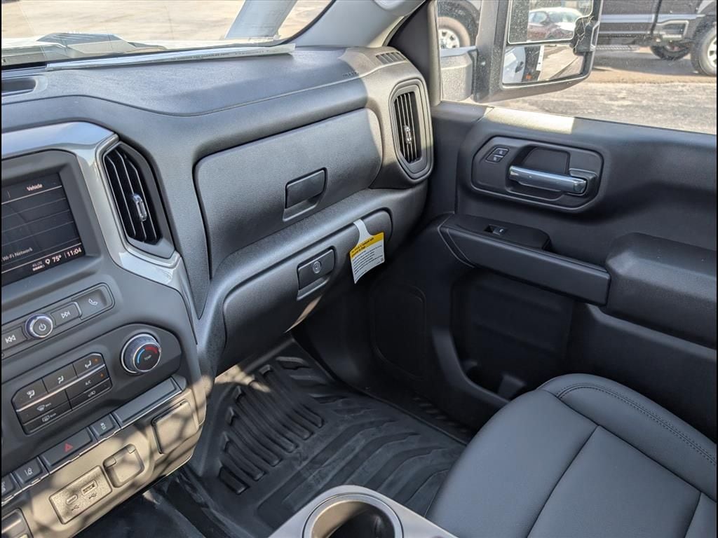 2025 Chevrolet Silverado 3500 HD Work Truck - Photo 7