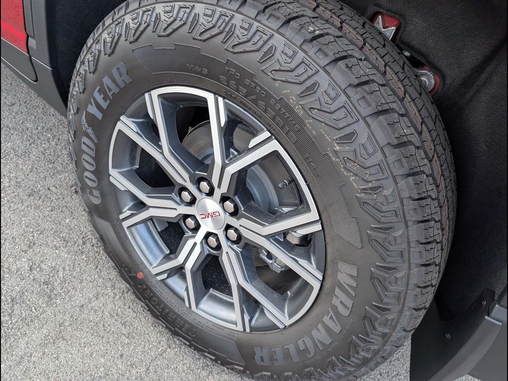 2026 GMC Acadia AT4 - Photo 16