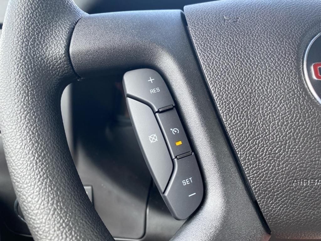 2025 GMC Savana Cargo Work Van - Photo 6
