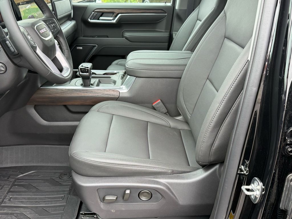 2026 GMC Sierra 1500 SLT - Photo 11