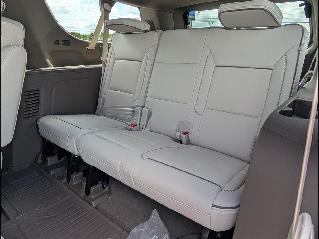 2026 GMC Yukon XL Denali - Photo 11