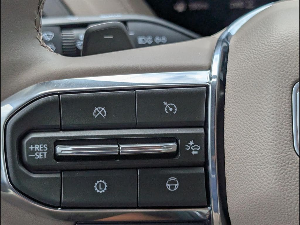 2026 GMC Yukon Denali - Photo 13