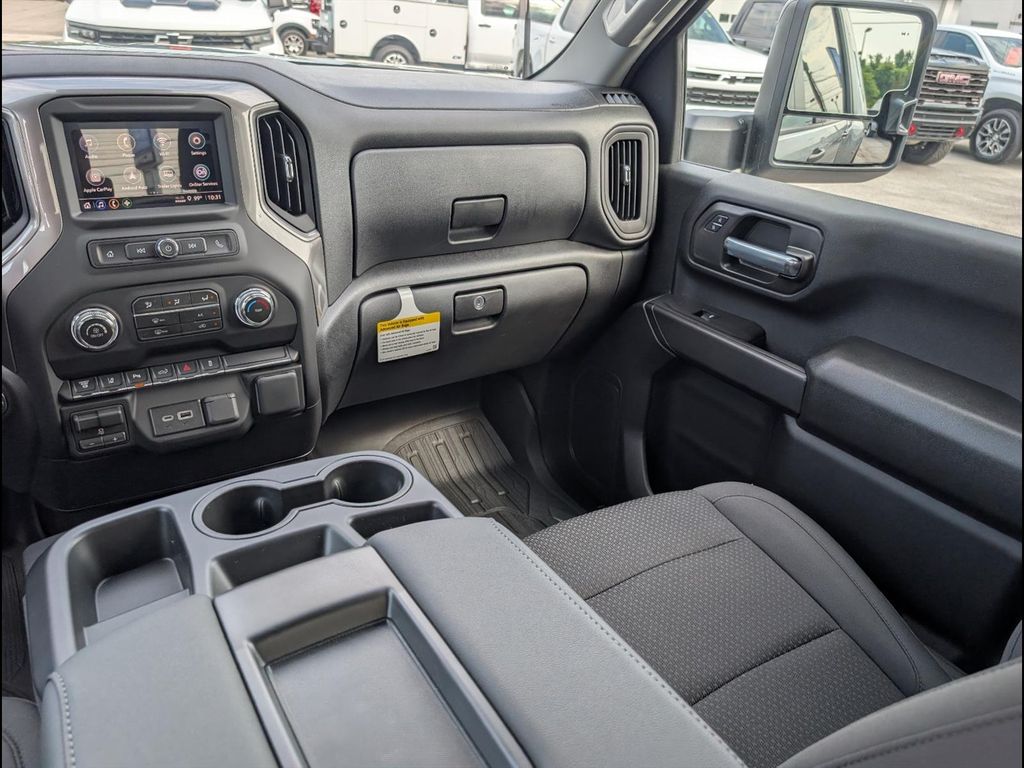 2026 GMC Sierra 3500HD Pro - Photo 7