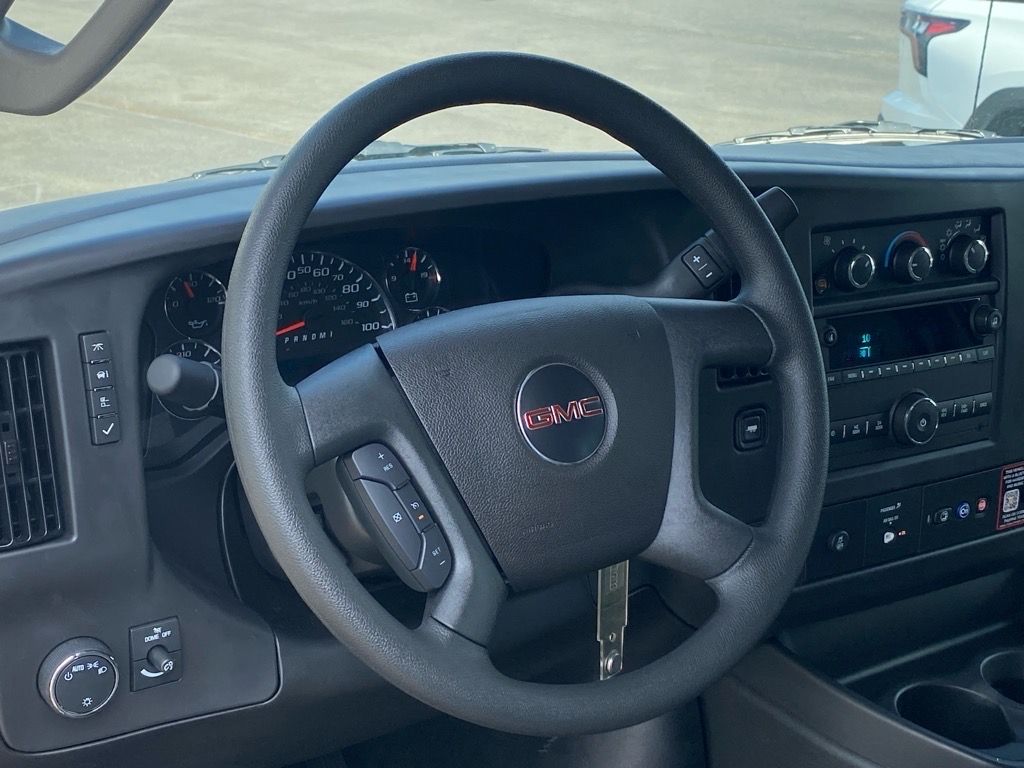 2025 GMC Savana Cargo Work Van - Photo 12