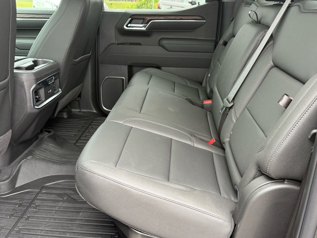 2026 GMC Sierra 1500 SLT - Photo 12