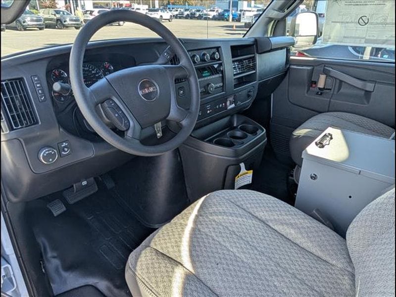 2025 GMC Savana Cargo Work Van - Photo 6