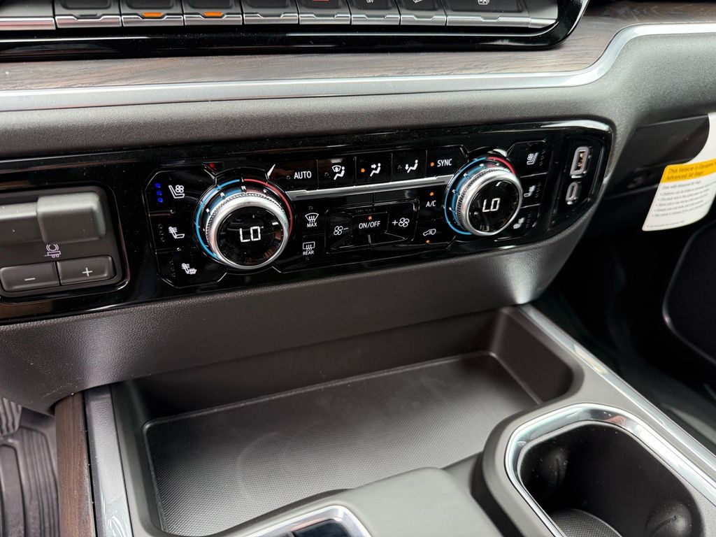 2026 GMC Sierra 1500 SLT - Photo 14