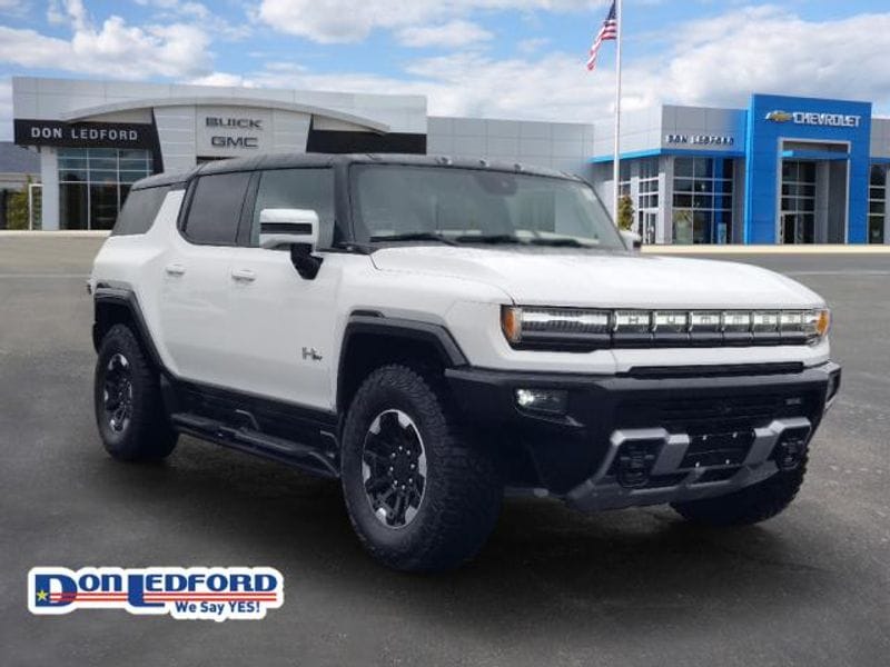 2025 GMC Hummer EV 3X SUV's photo