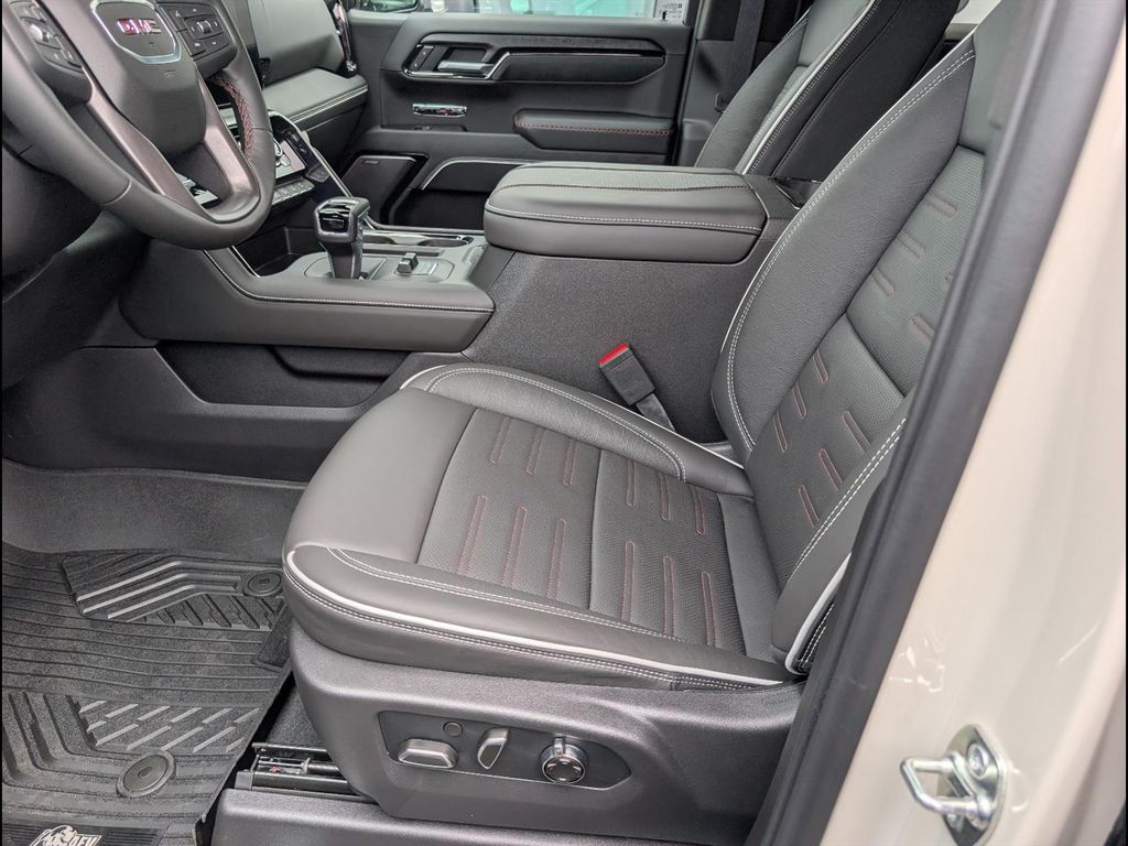 2026 GMC Sierra 1500 AT4X - Photo 11