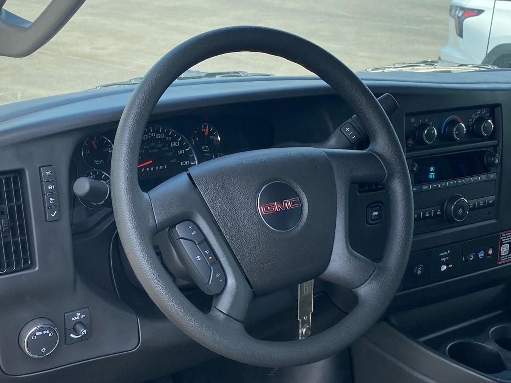 2025 GMC Savana Cargo Work Van - Photo 14