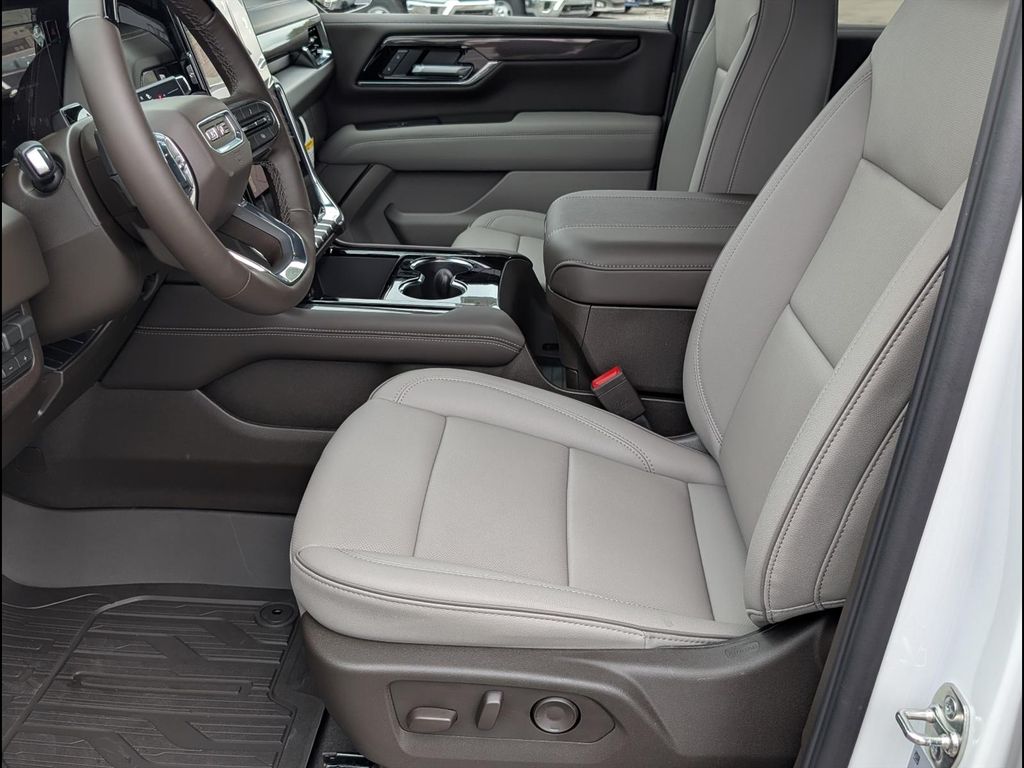 2026 GMC Yukon Elevation - Photo 9