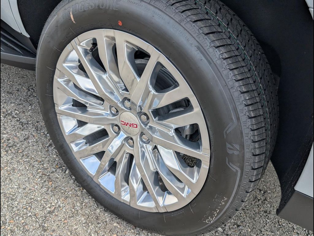 2026 GMC Yukon Denali - Photo 17