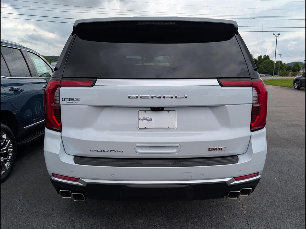 2026 GMC Yukon Denali - Photo 4
