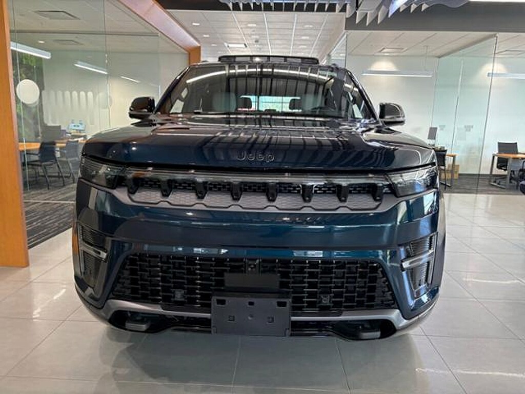 New 2026 Jeep Grand Wagoneer Limited Reserve Sport Utility