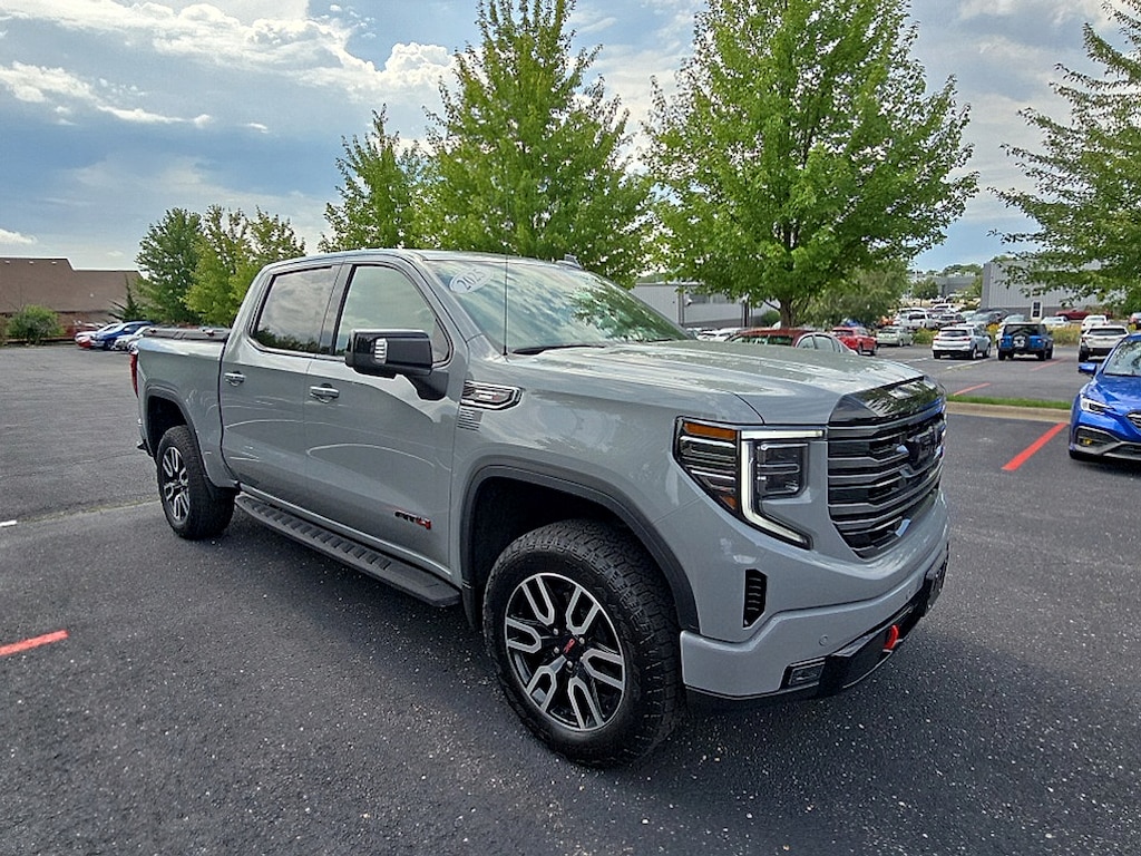 Used 2025 GMC Sierra 1500 4WD Crew Cab Short Box AT4