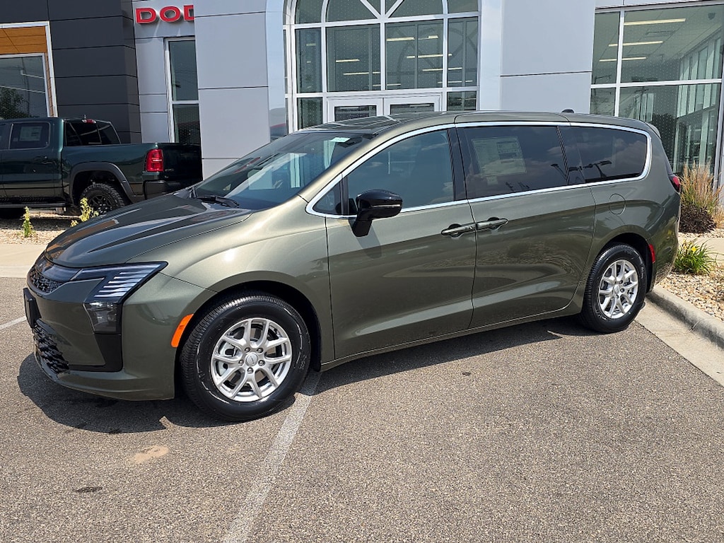 New 2027 Chrysler Pacifica Select Passenger Van