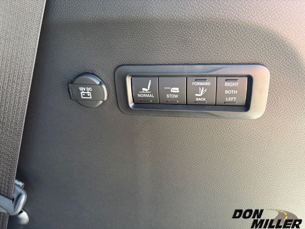 2026 Chrysler Pacifica Pinnacle - Photo 35