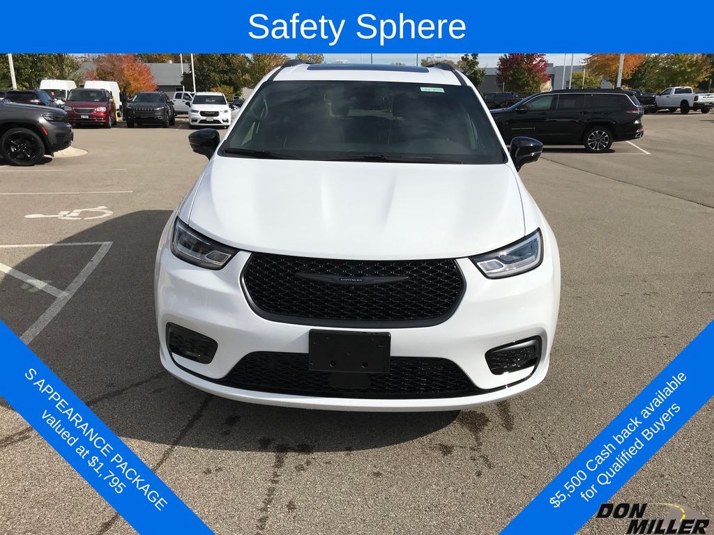 New 2026 Chrysler Pacifica LIMITED AWD Passenger Van