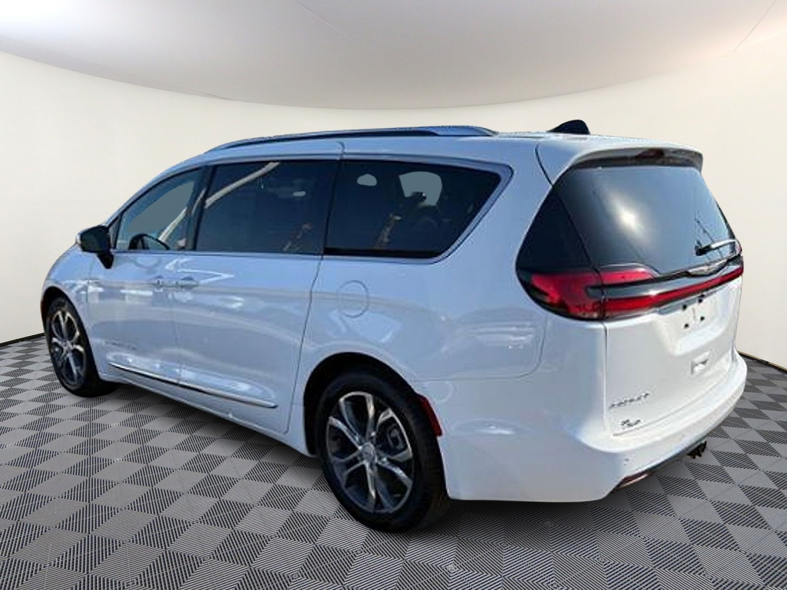 2026 Chrysler Pacifica Pinnacle - Photo 6