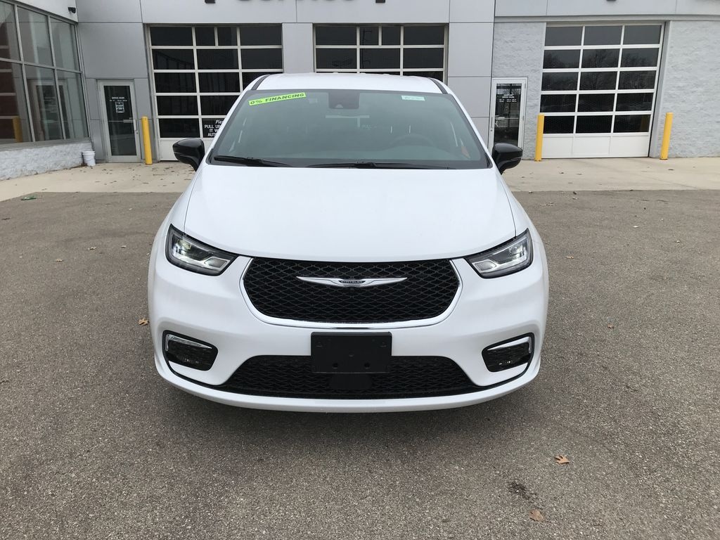 New 2026 Chrysler Pacifica Select Passenger Van