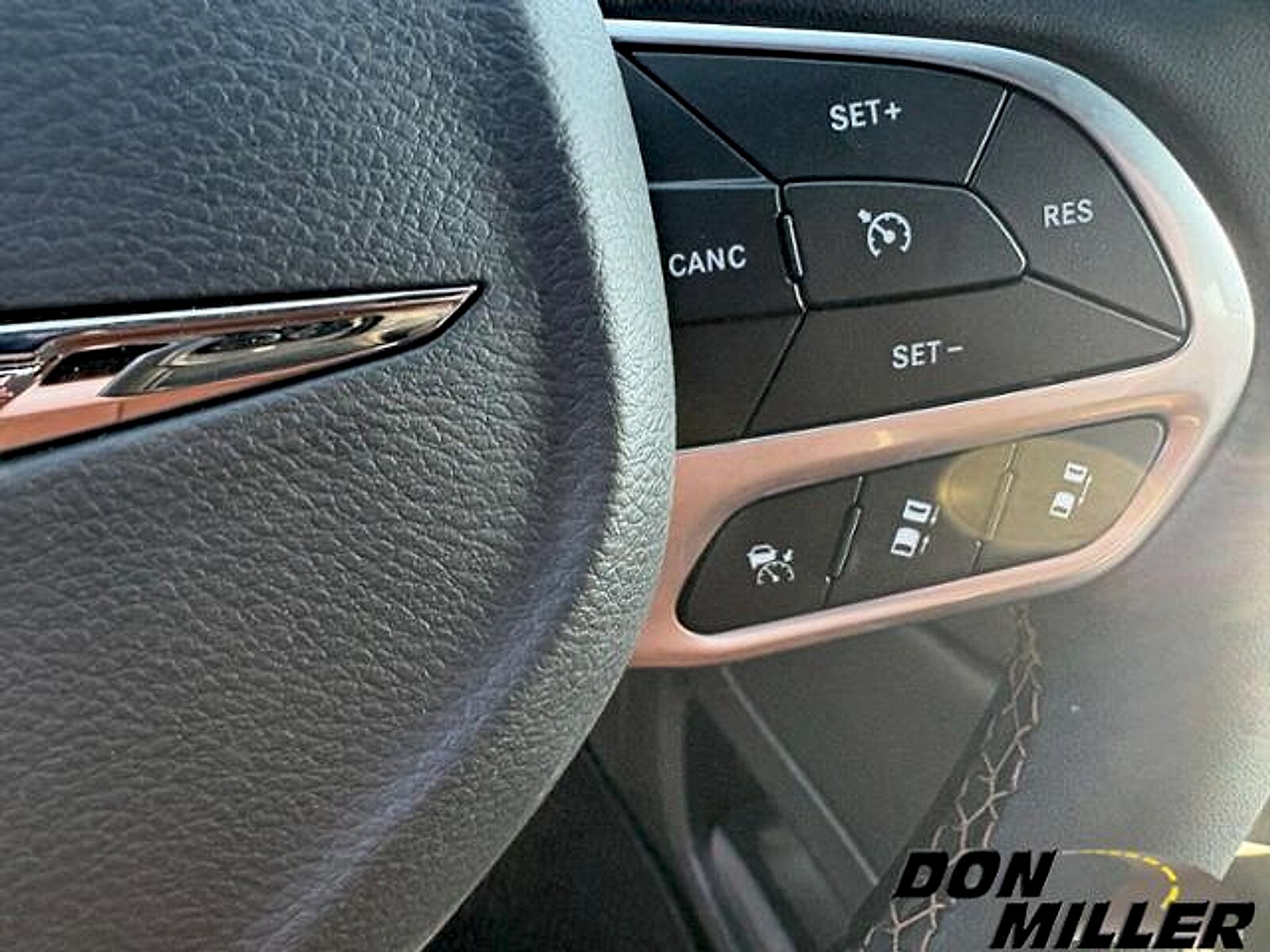 2026 Chrysler Pacifica Pinnacle - Photo 18
