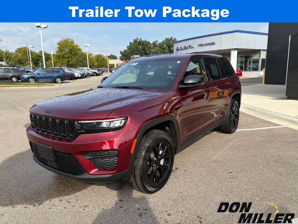 2025 Jeep Grand Cherokee Laredo Altitude X photo 2