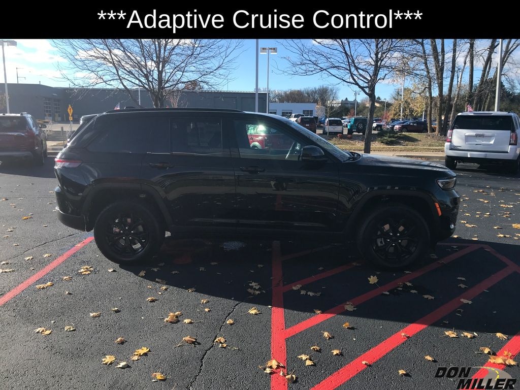 New 2025 Jeep Grand Cherokee Laredo Sport Utility