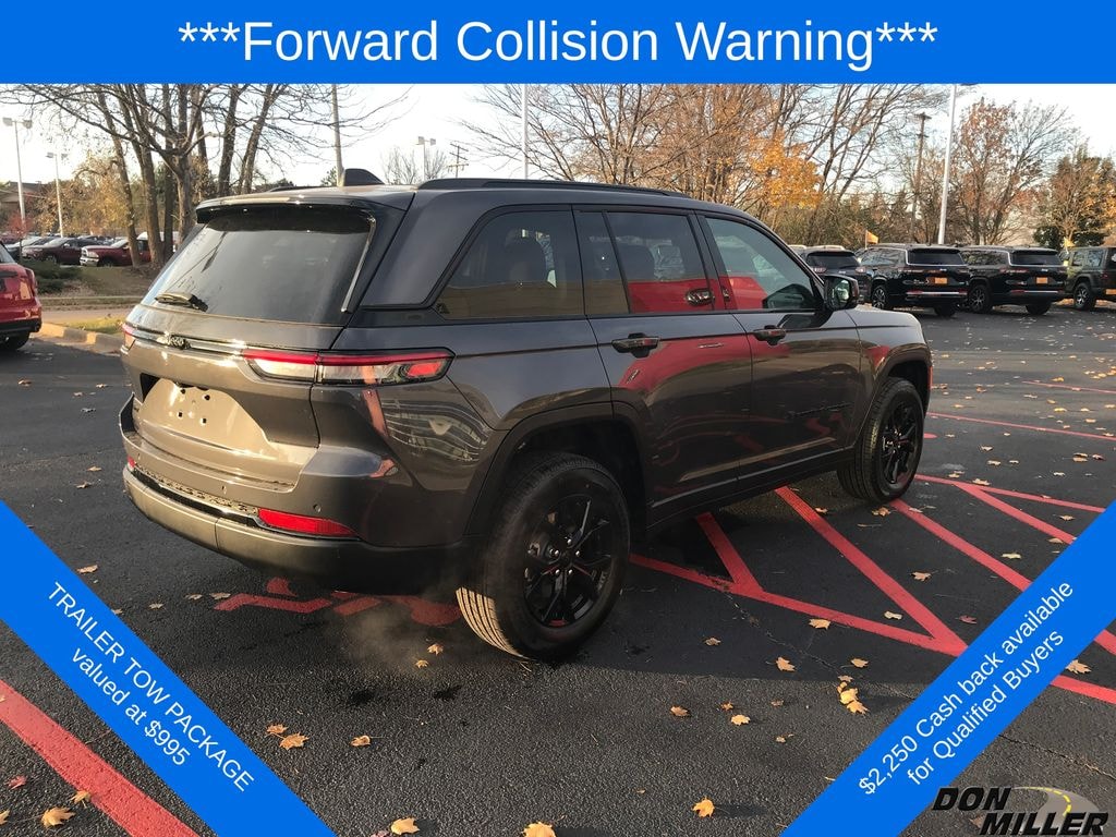 New 2025 Jeep Grand Cherokee Laredo Sport Utility