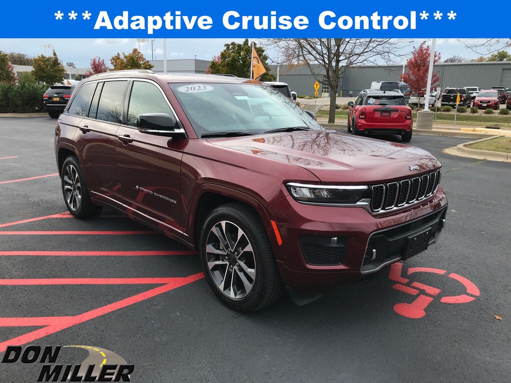 2023 Jeep Grand Cherokee Overland photo 3