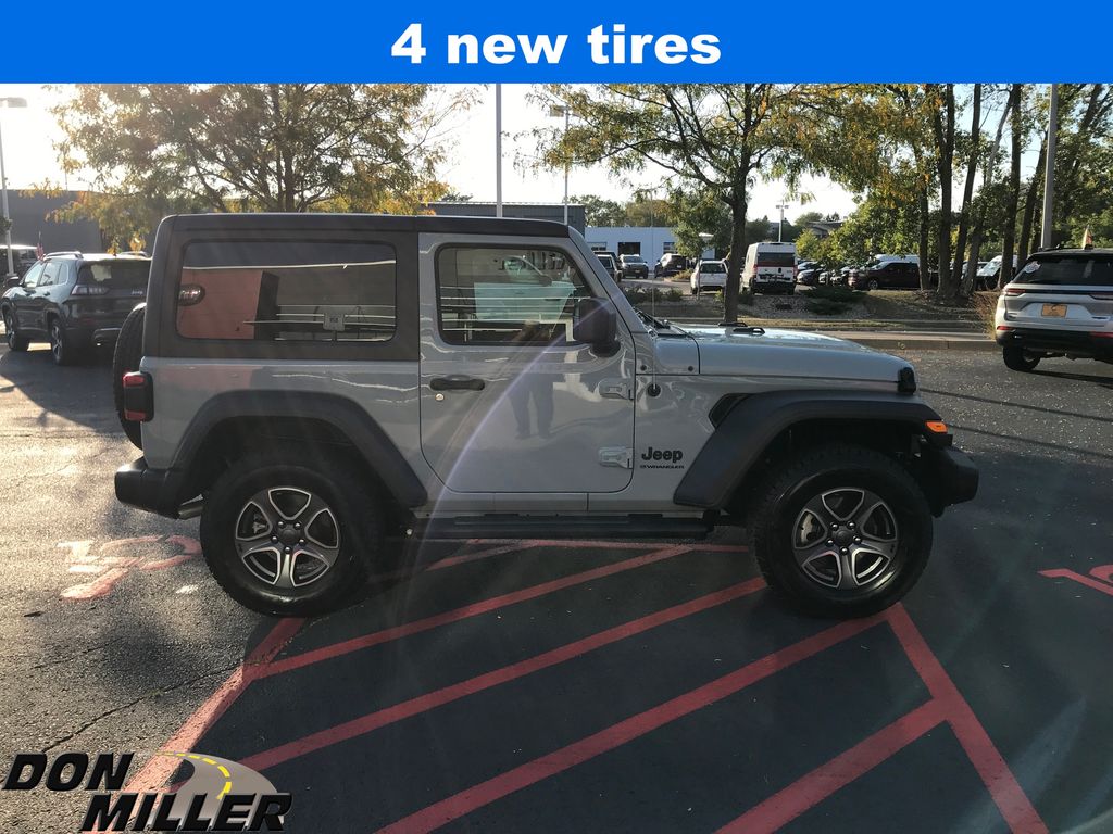 2023 Jeep Wrangler Sport S photo 4