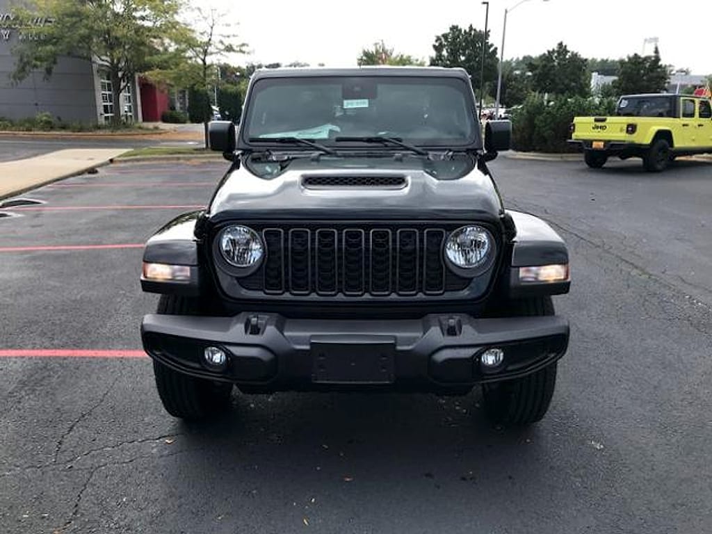 New 2025 Jeep Gladiator Sport S Pickup