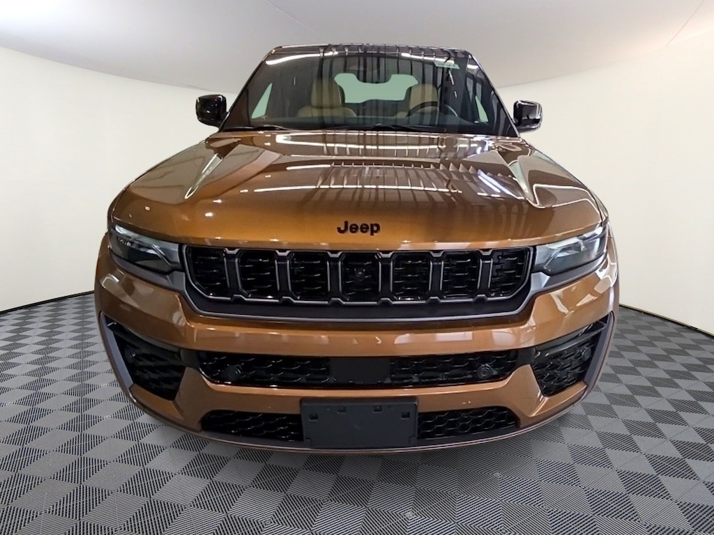 New 2026 Jeep Grand Cherokee Summit 4x4 Sport Utility