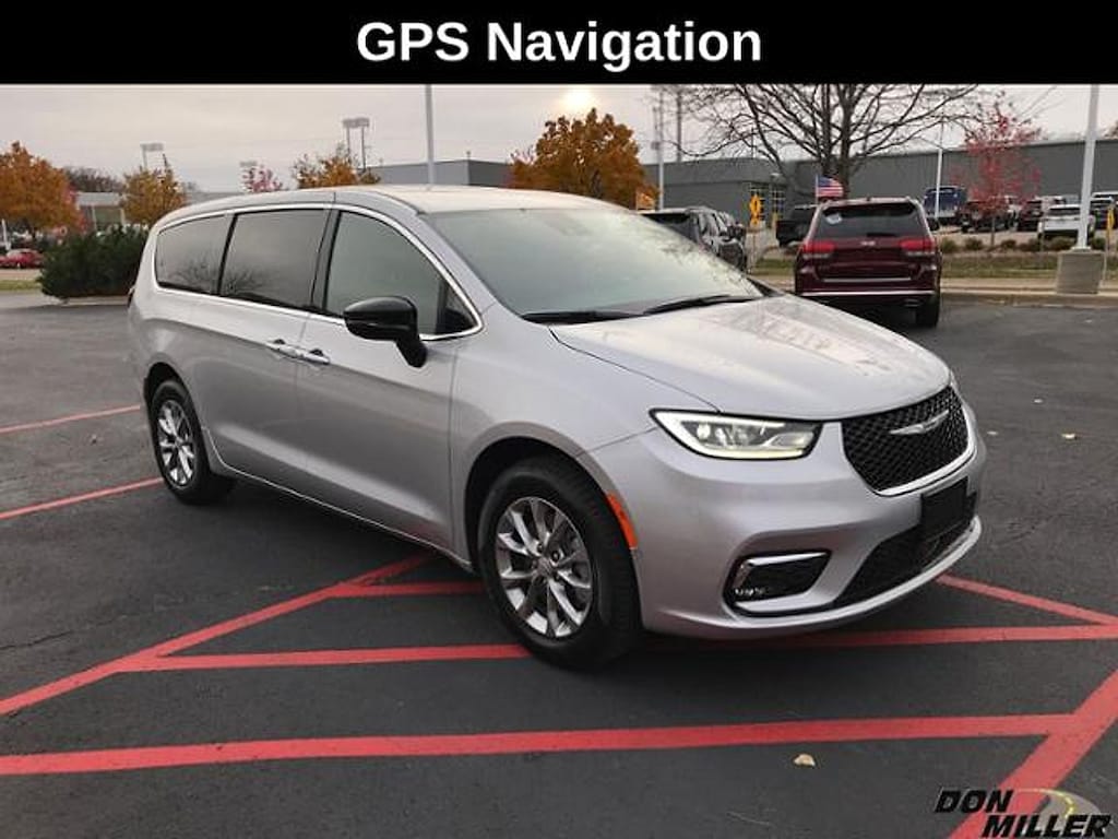 New 2026 Chrysler Pacifica Select AWD Passenger Van