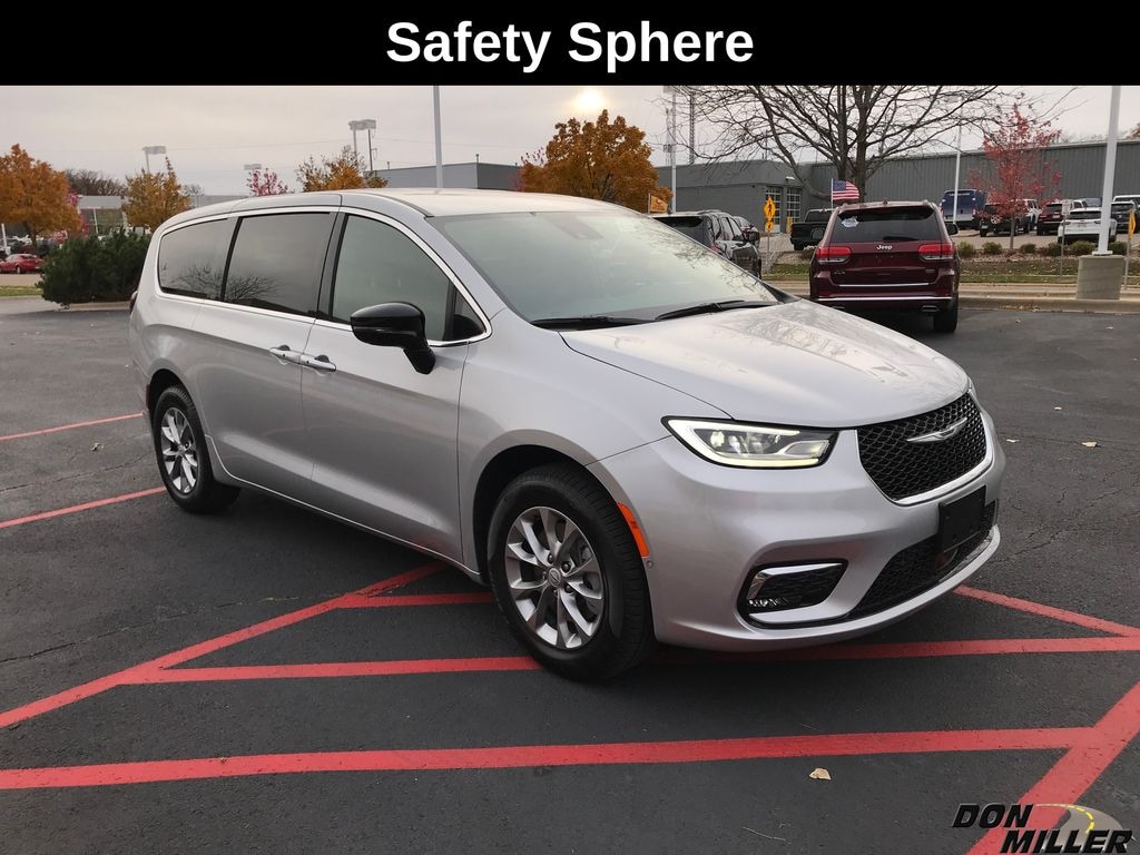 New 2026 Chrysler Pacifica Select Passenger Van