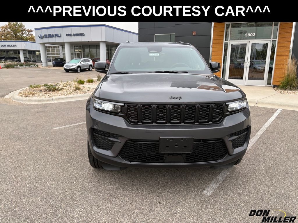 New 2025 Jeep Grand Cherokee Laredo Sport Utility