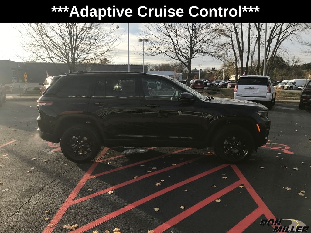 New 2025 Jeep Grand Cherokee Laredo Sport Utility