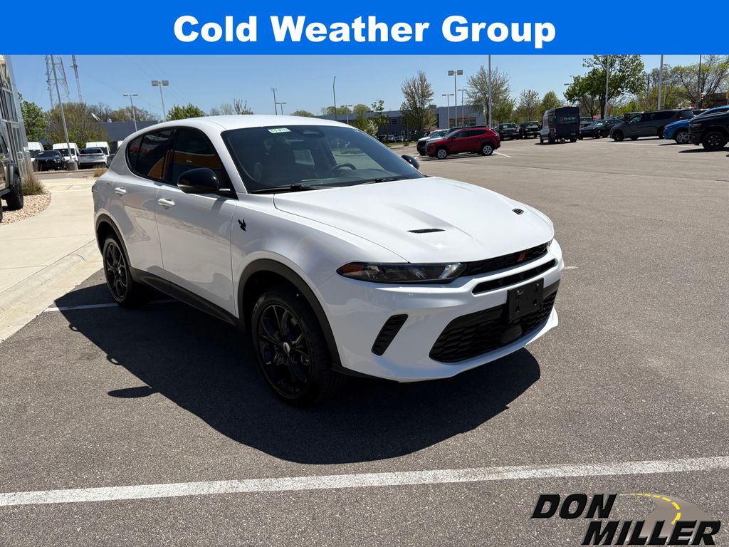 2025 Dodge Hornet GT photo 2