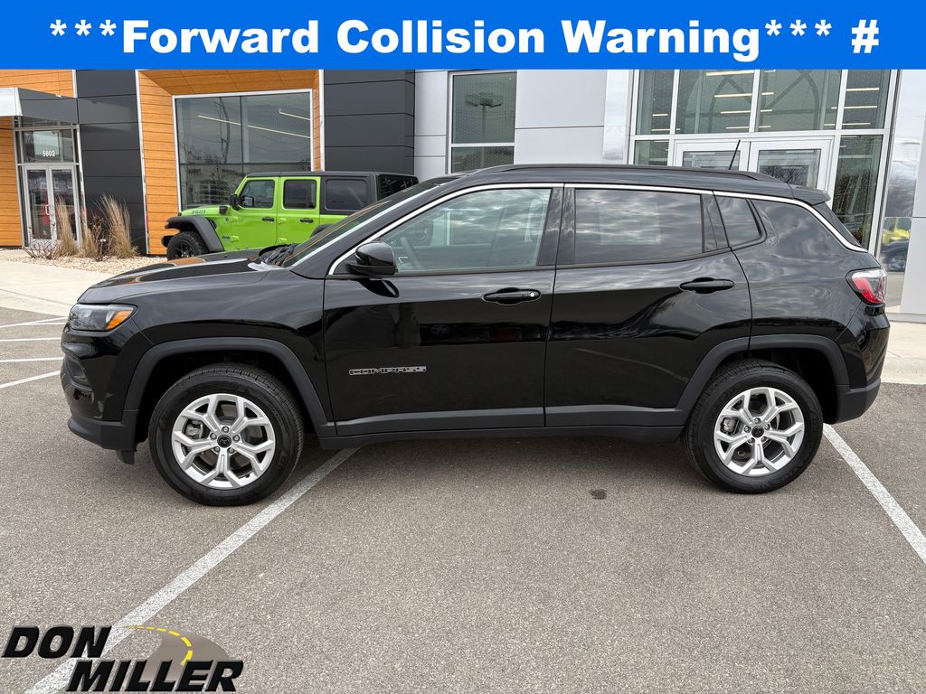 2025 Jeep Compass Latitude photo 4