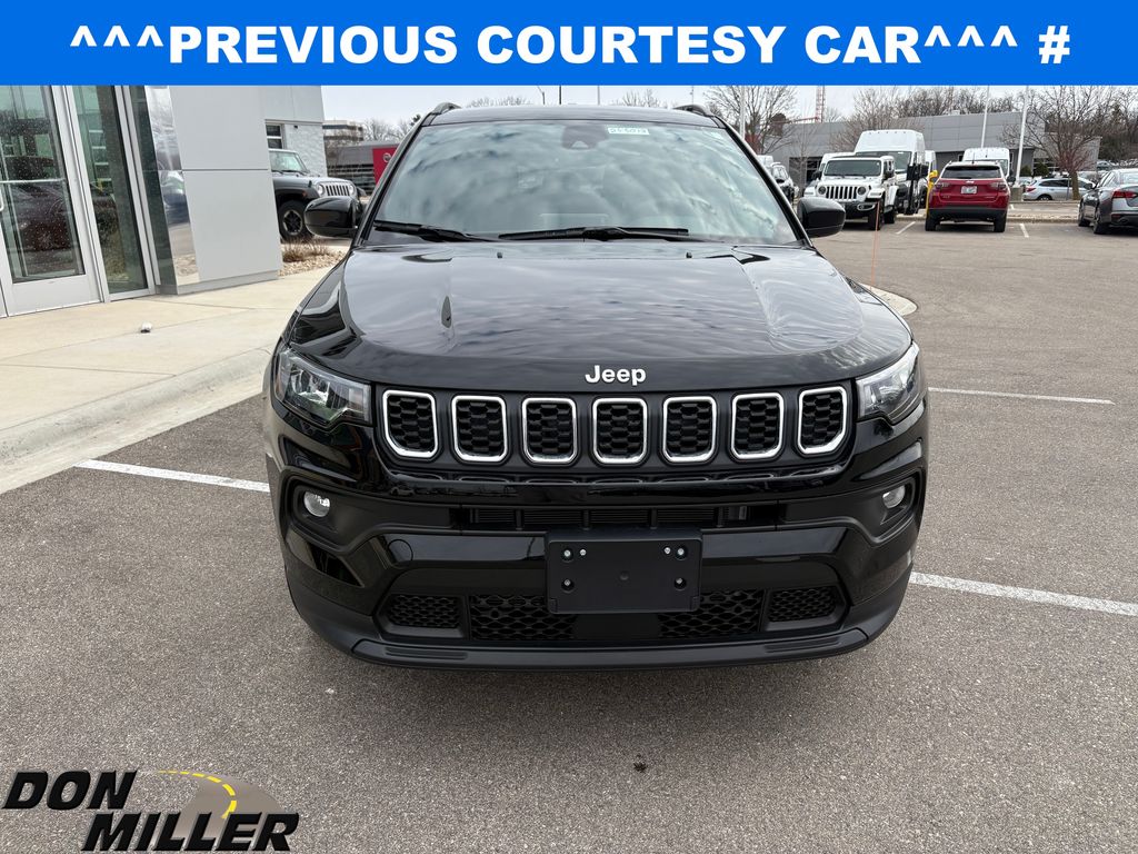 2025 Jeep Compass Latitude photo 2