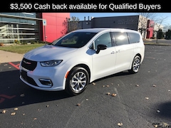 New 2026 Chrysler Pacifica SELECT AWD Passenger Van 266030 for Sale near Middleton, WI, at Don Miller Dodge Chrysler Jeep Ram