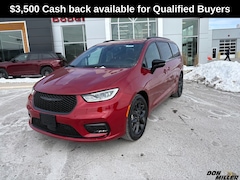 New 2026 Chrysler Pacifica Select Passenger Van 266094 for Lease near Fitchburg, WI, at Don Miller Dodge Chrysler Jeep Ram