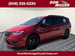 New 2026 Chrysler Pacifica Select Passenger Van 266172 for Lease near Fitchburg, WI, at Don Miller Dodge Chrysler Jeep Ram