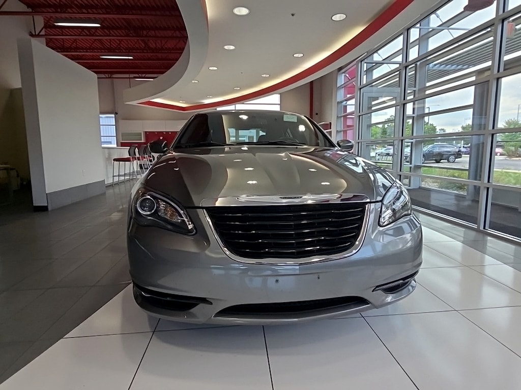 Used 2013 Chrysler 200 Limited