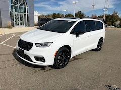 New 2026 Chrysler Pacifica Limited AWD Passenger Van 266006 for Lease near Fitchburg, WI, at Don Miller Dodge Chrysler Jeep Ram