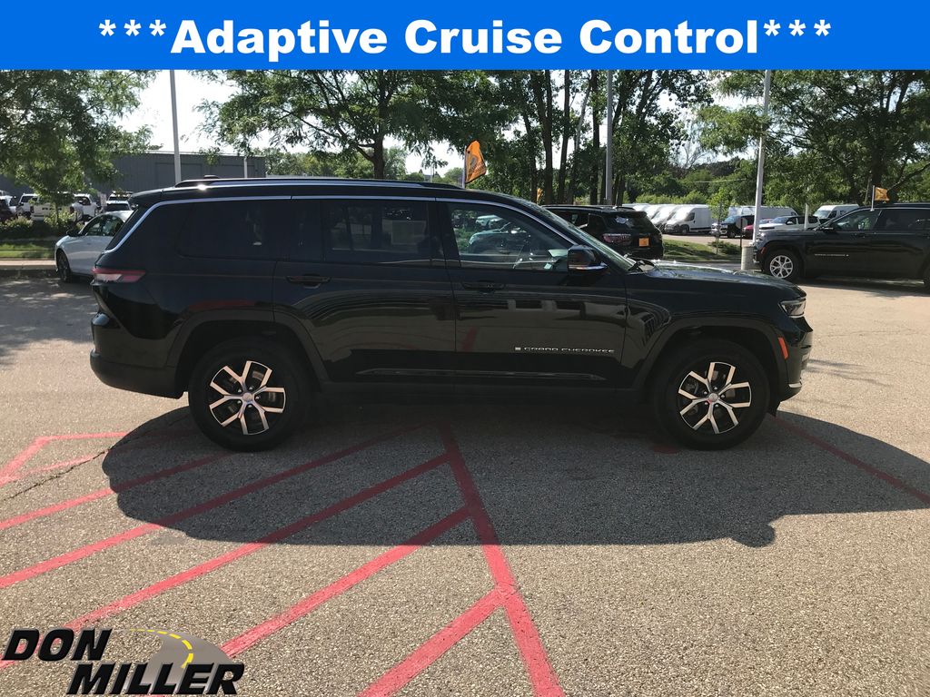 2023 Jeep Grand Cherokee Limited photo 4