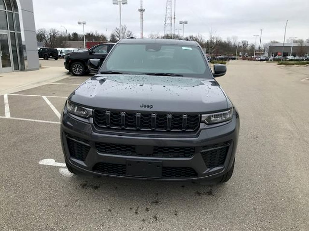 New 2026 Jeep Grand Cherokee Laredo Altitude Sport Utility