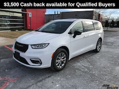 New 2026 Chrysler Pacifica Limited Passenger Van 266062 for Lease near Fitchburg, WI, at Don Miller Dodge Chrysler Jeep Ram