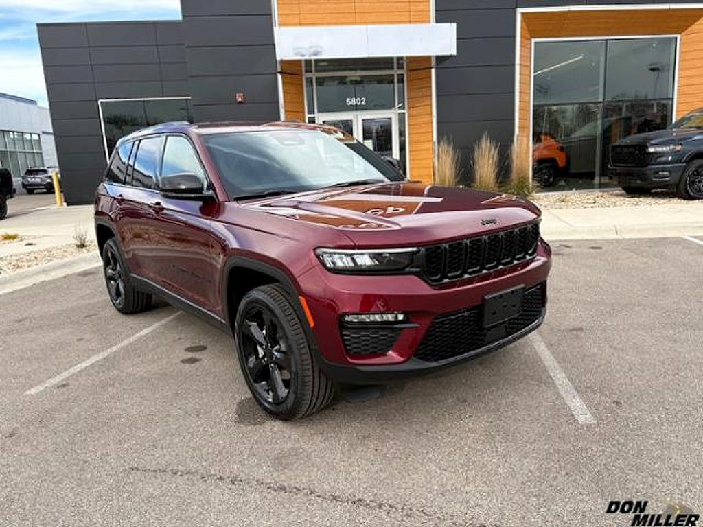 New 2025 Jeep Grand Cherokee Limited 4x4 Sport Utility