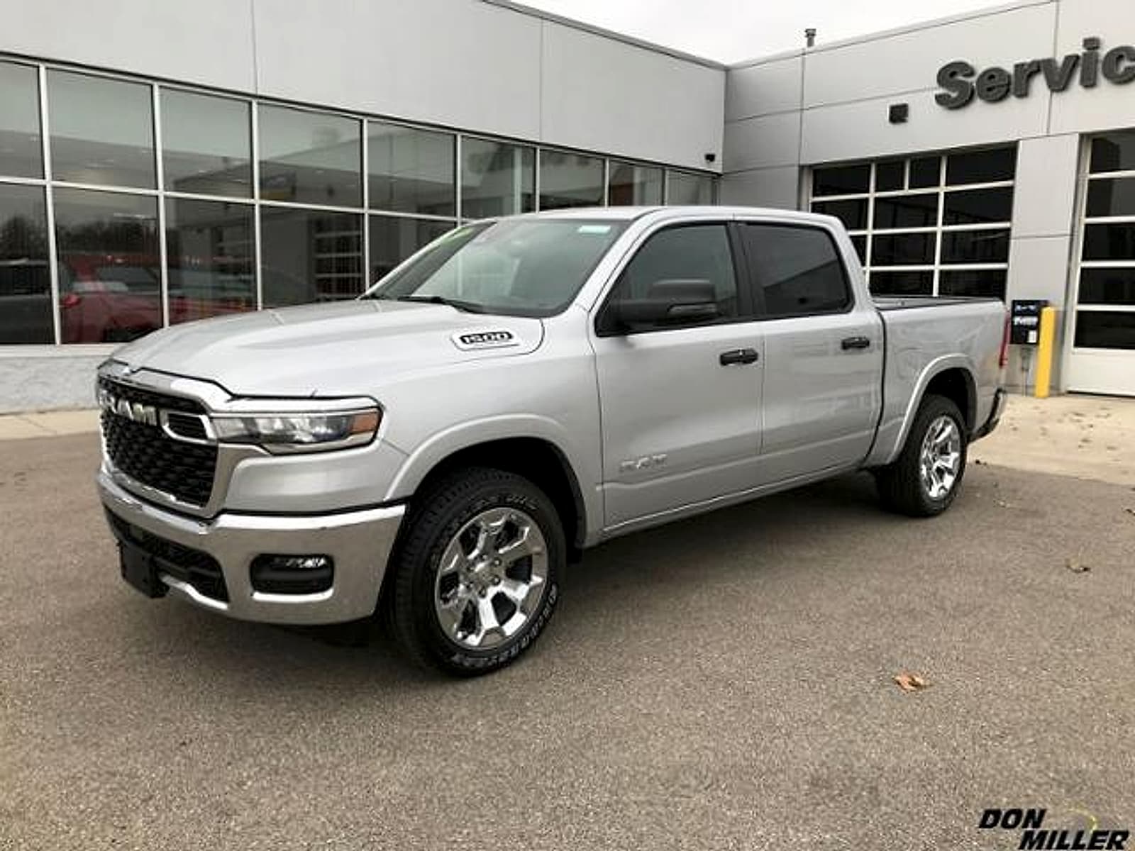 2026 RAM 1500 Big Horn/Lone Star 4x4 Crew Cab 5'7's photo