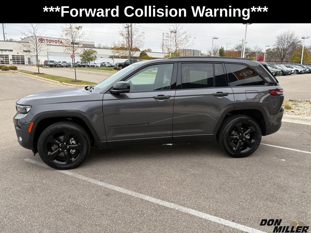 New 2025 Jeep Grand Cherokee Laredo Sport Utility